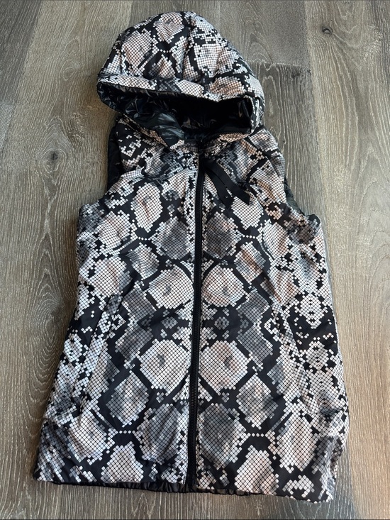 lululemon athletica Jackets & Blazers - lululemon athletica Black Hooded Puffer Vest with Snake-Print reversible AZ0698